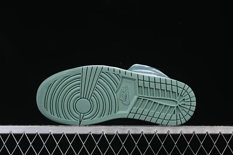 All categories Air Jordan Jordan series basketball shoes Air Jordan 1 Mid G version pure original Air Jordan 1 Mid "Jade Smoke" AJ1 Joe 1 smoke gray jade BQ6472-138